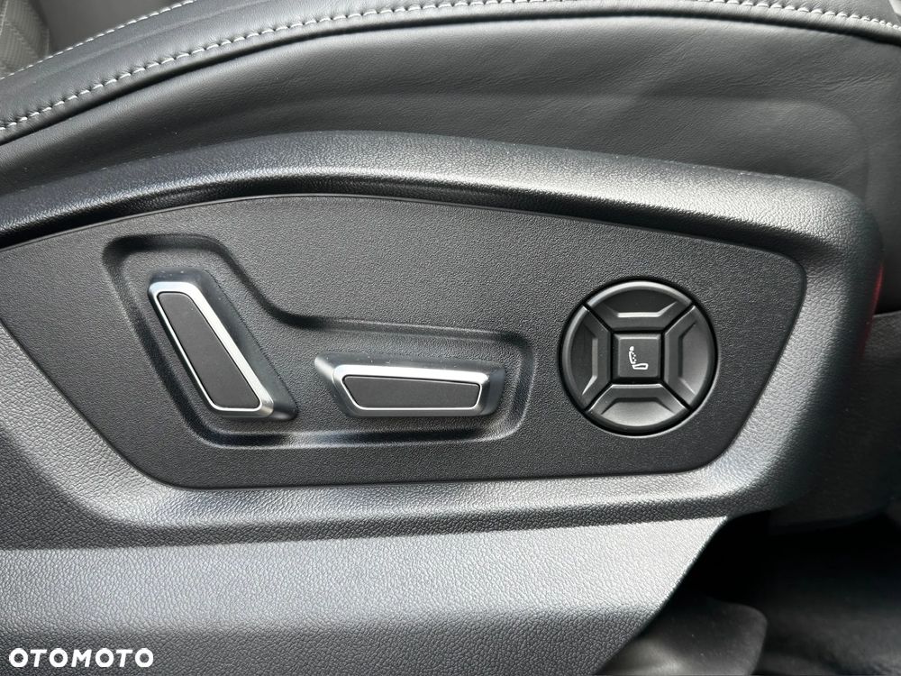 Audi Q8 TFSI e PHEV 360 kW Quattro Tiptronic - 40