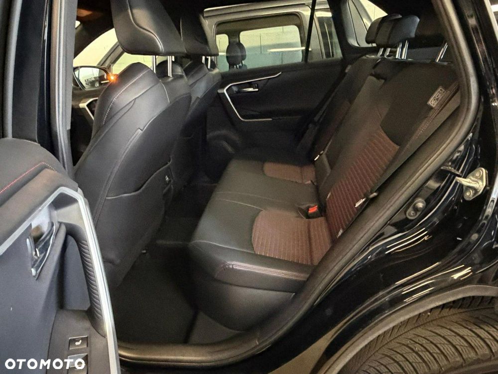 Toyota RAV4 2.5 Hybrid Black Edition by JBL 4x4 - 10