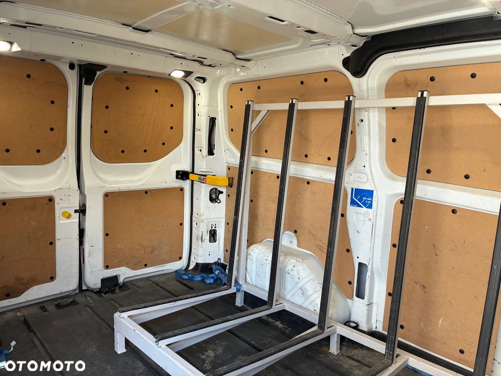Ford Transit Custom - 8