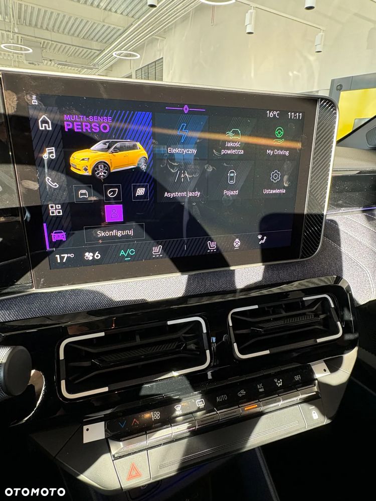 Renault 5 40kWh Urban Range Techno - 19