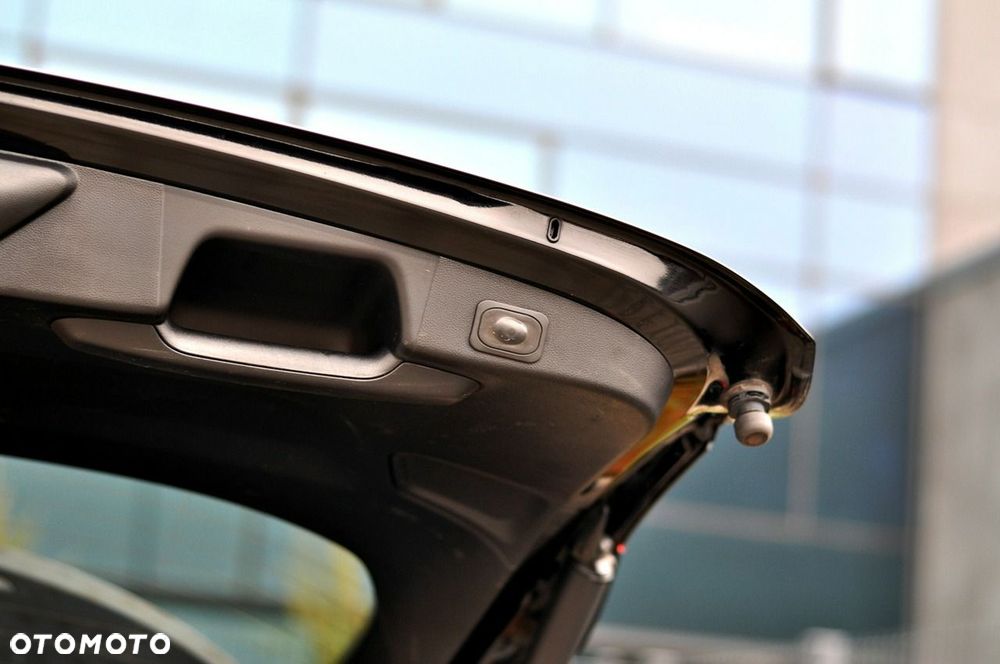Ford Focus 1.5 EcoBlue Start-Stopp-System ST-LINE DESIGN - 19