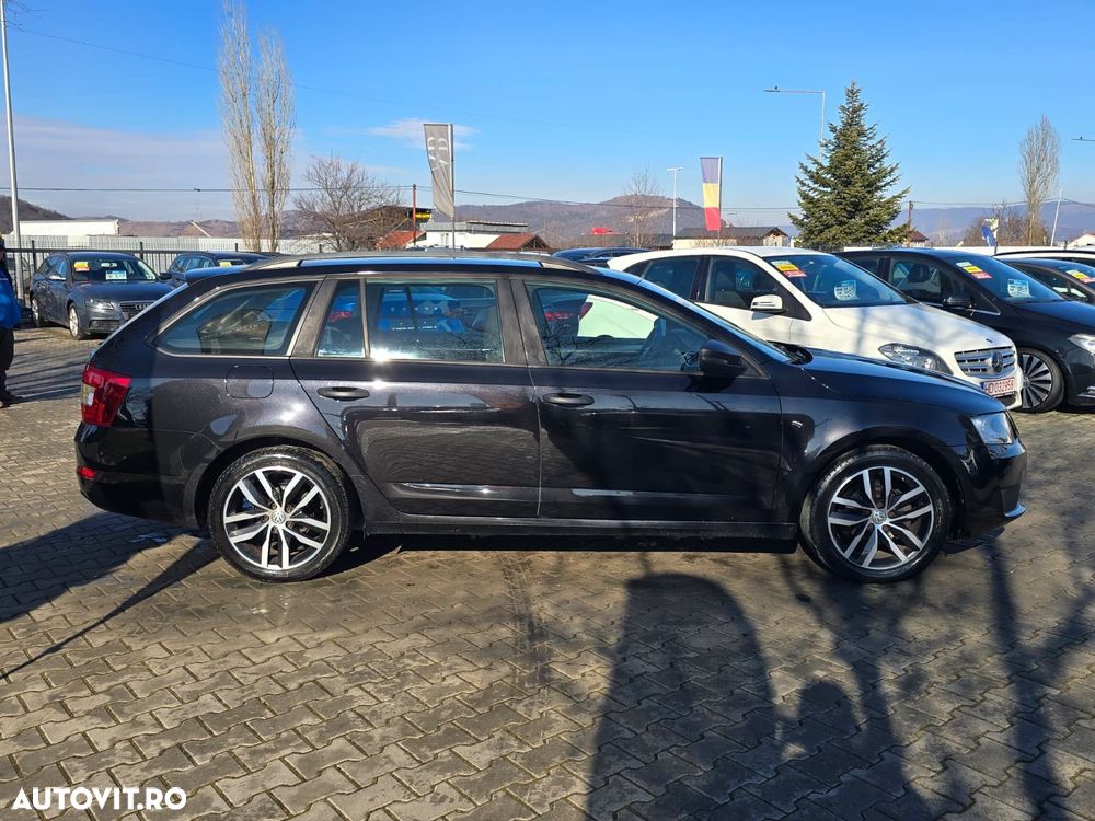 Skoda Octavia 1.6 TDI 4x4 Style - 6