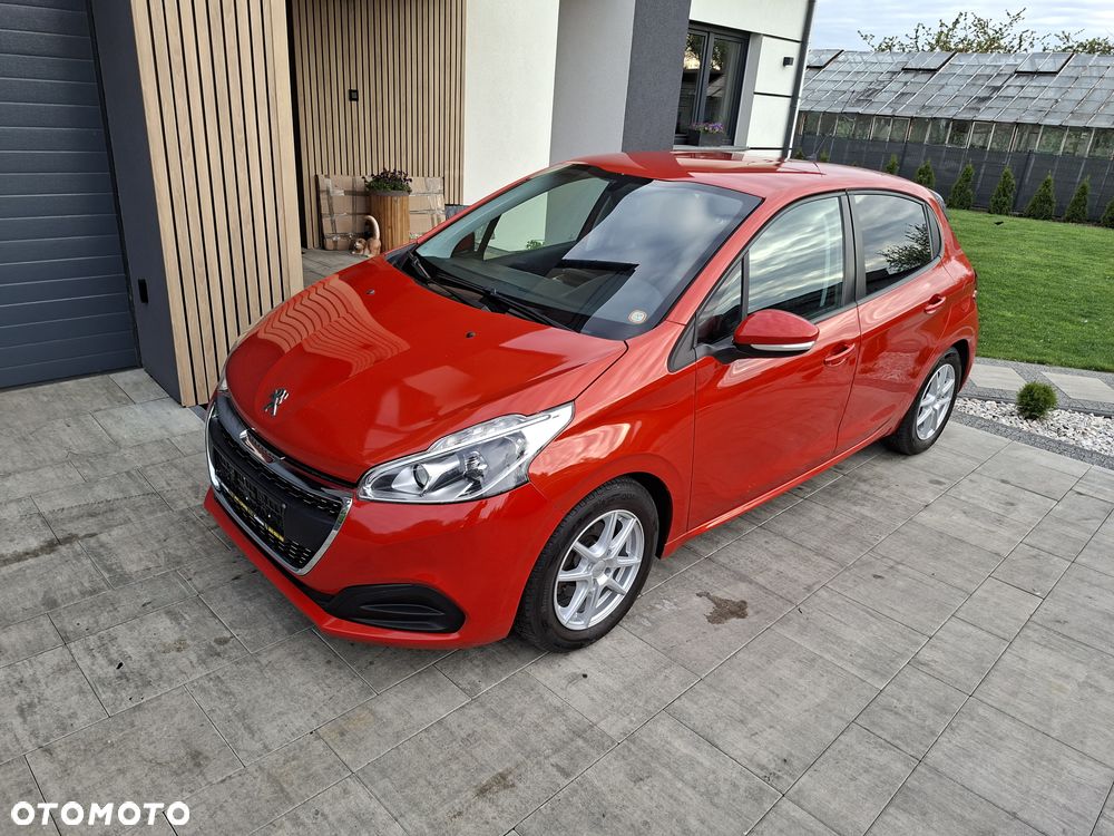Peugeot 208 - 4