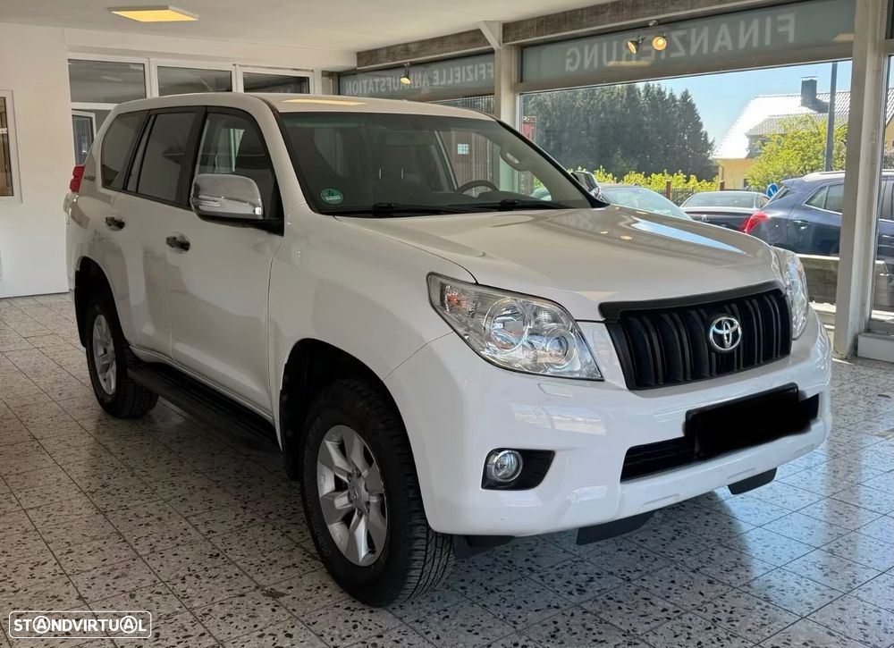 Toyota Land Cruiser - 7