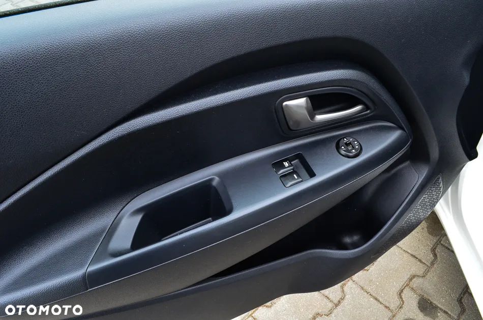 Kia Rio 1.4 Spirit - 25