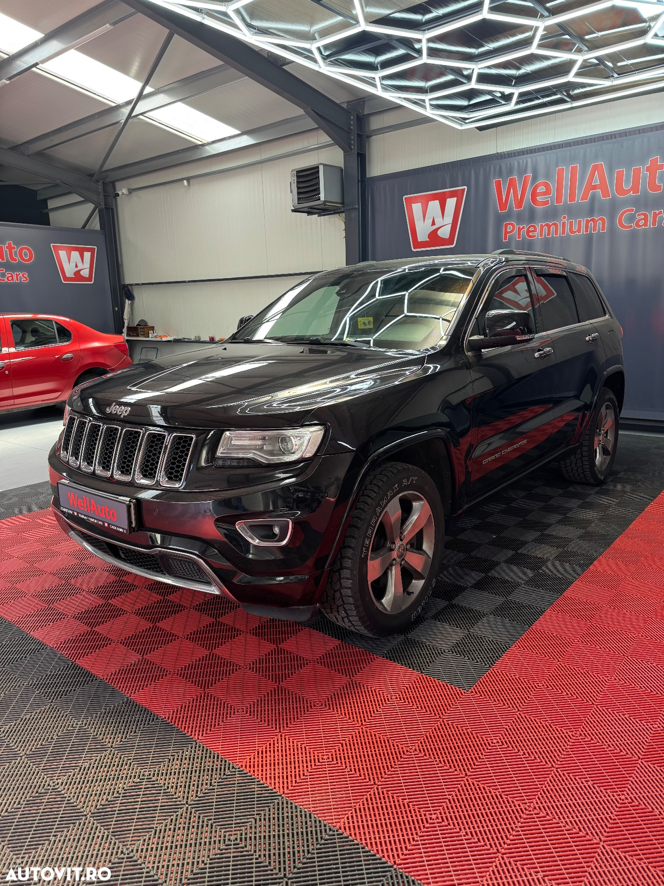 Jeep Grand Cherokee - 2