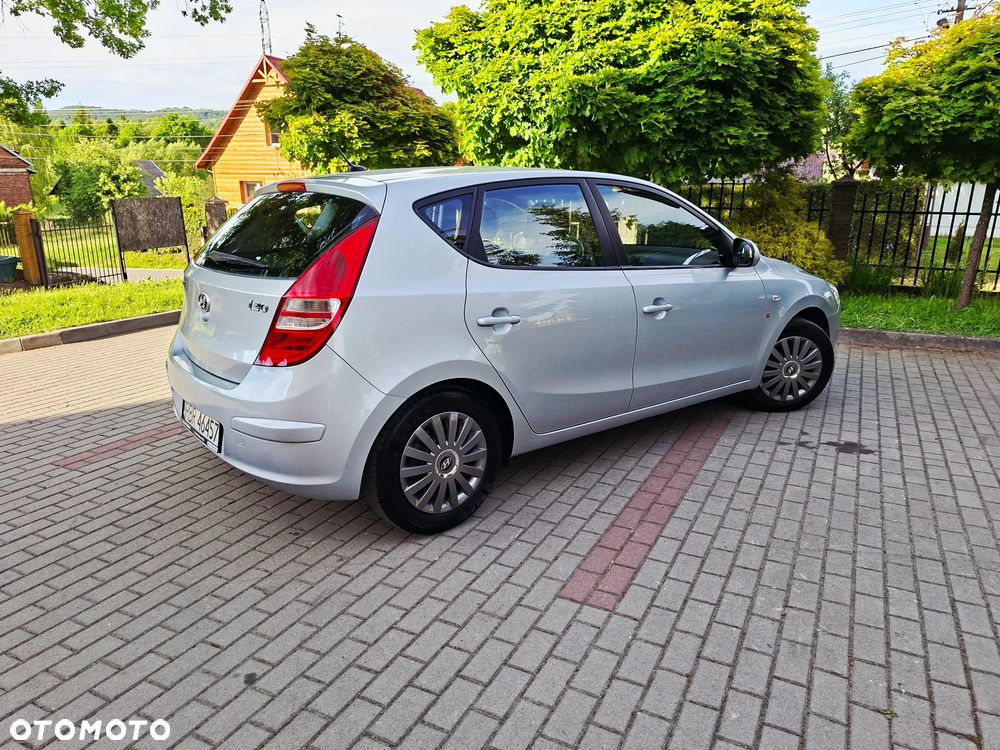 Hyundai i30 1.6 Premium - 10