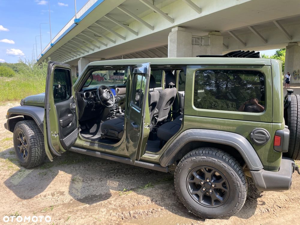 Jeep Wrangler - 8
