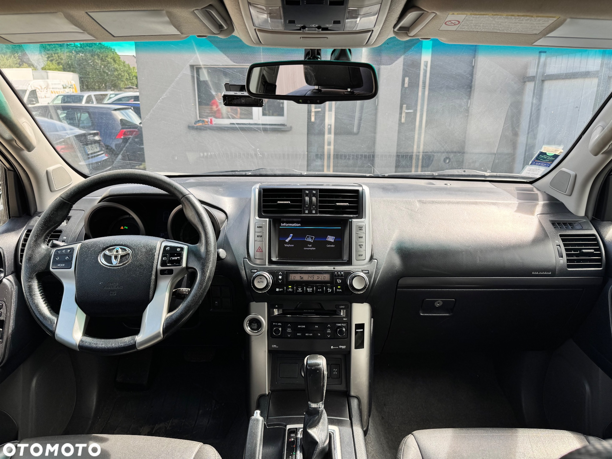 Toyota Land Cruiser - 11