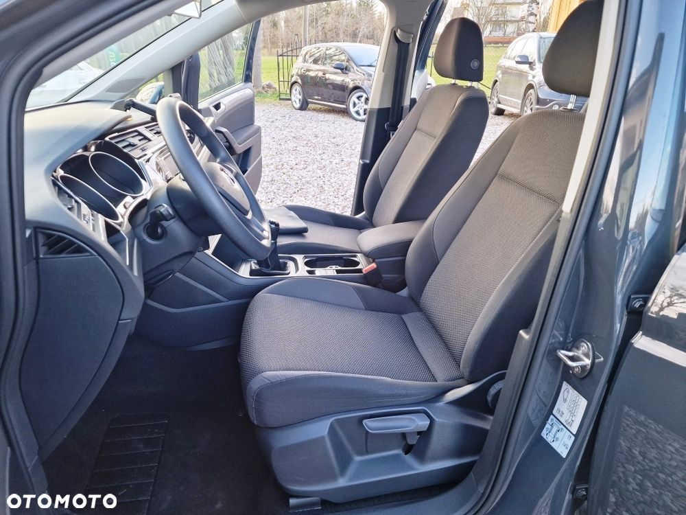 Volkswagen Touran - 30