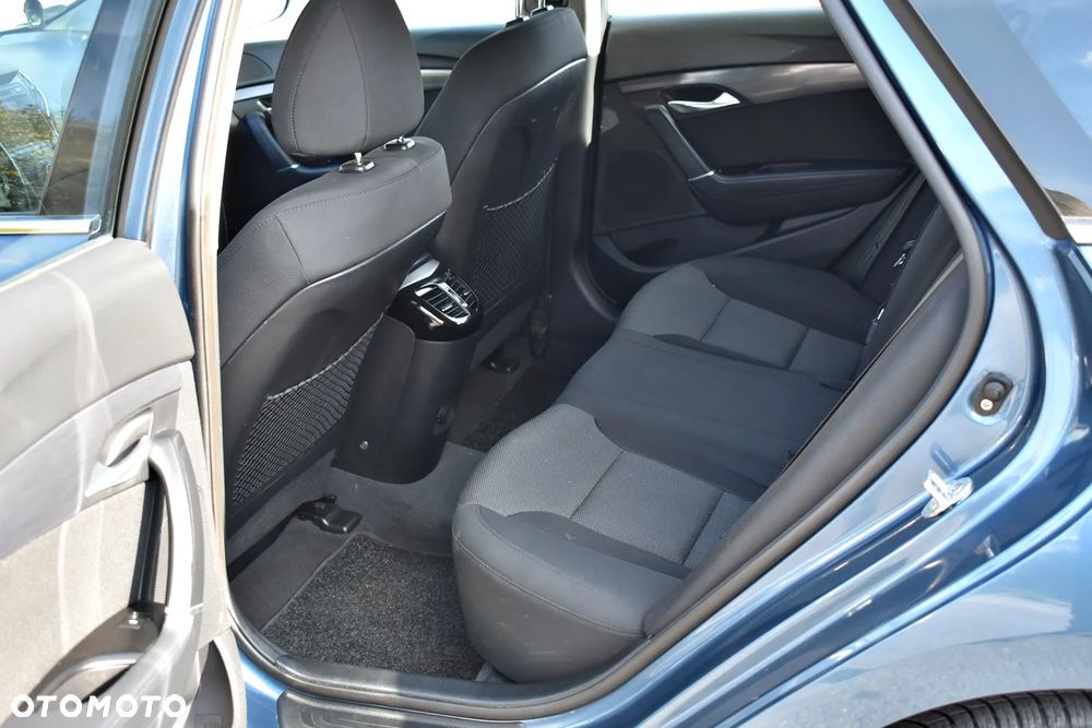 Hyundai i40 1.7 CRDi Premium - 17