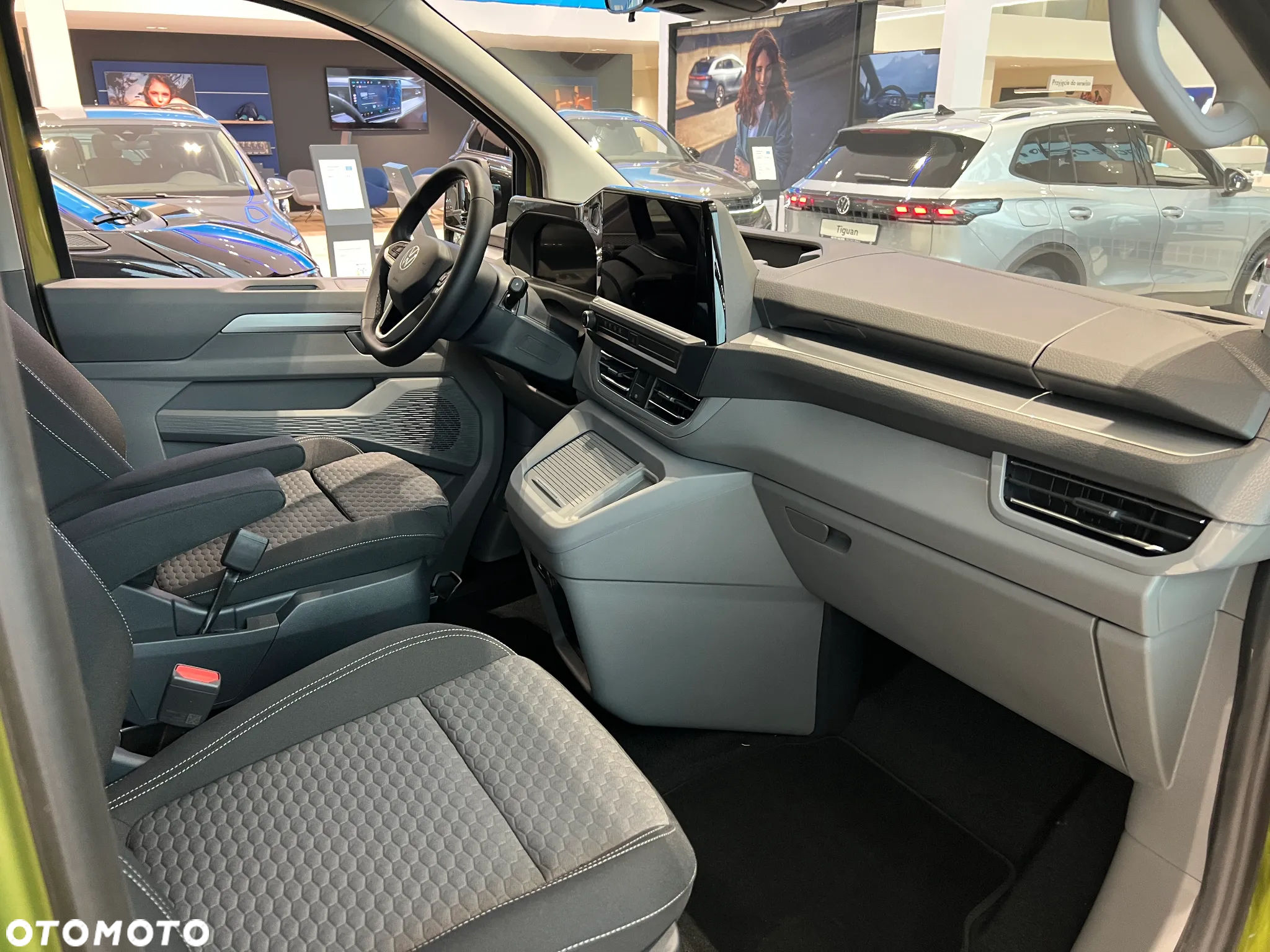 Volkswagen Caravelle - 7