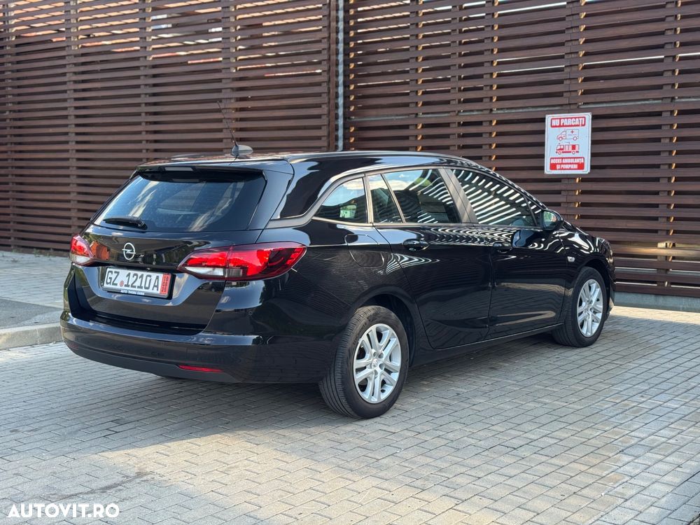 Opel Astra 1.5 D Start/Stop Sports Tourer Business Edition - 4