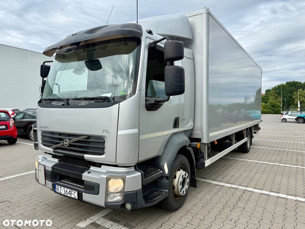 Volvo FL240