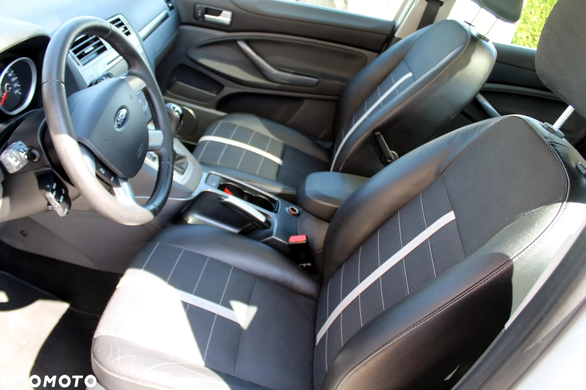 Ford Kuga 2.0 TDCi Titanium MPS6 - 9