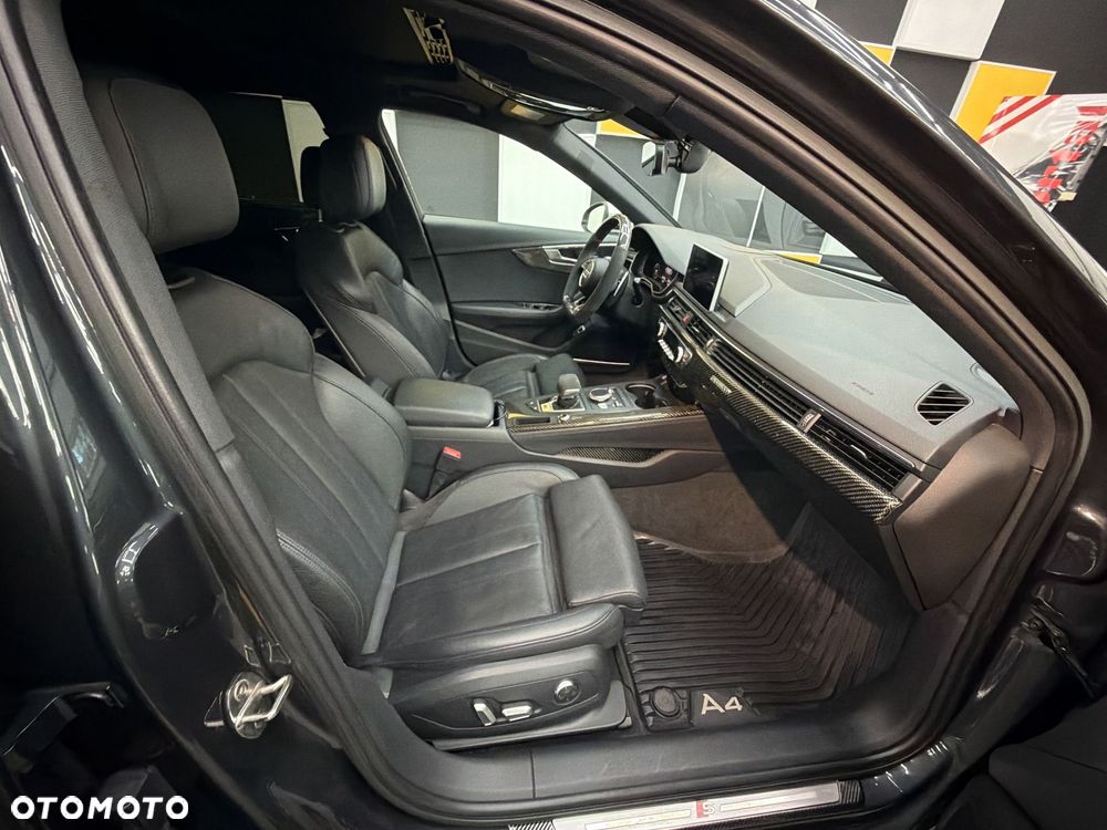 Audi A4 Limousine - 22