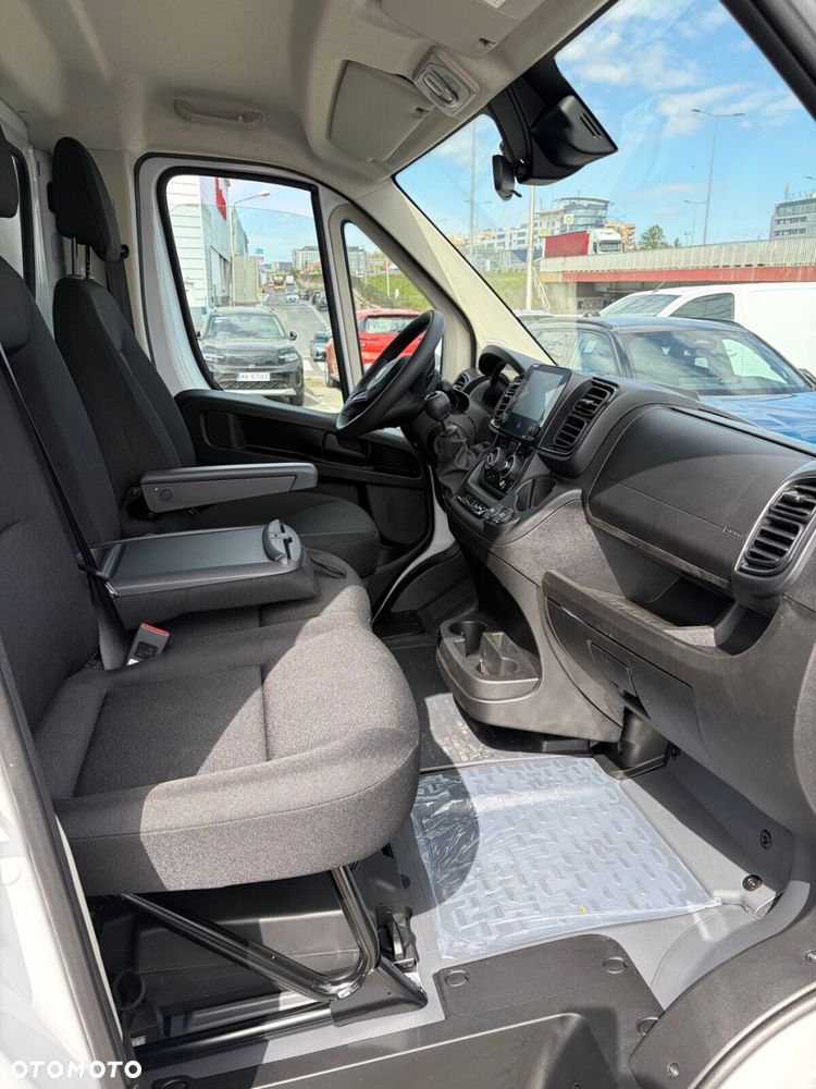Opel movano Podwozie KONTENER z windą Heavy L4 2.2 T.Diesel 180KM MT6 - 8