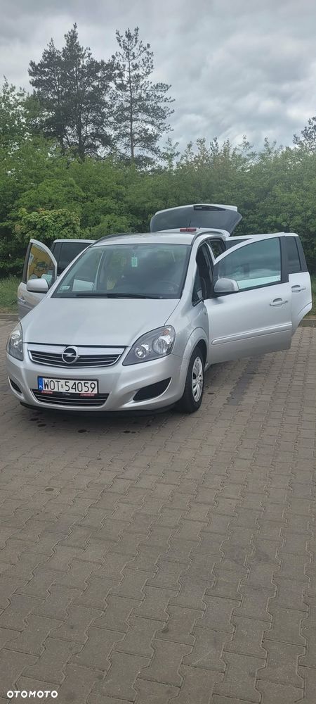Opel Zafira 1.8 Essentia EU5 - 1