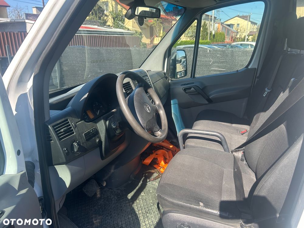 Mercedes-Benz Sprinter - 11
