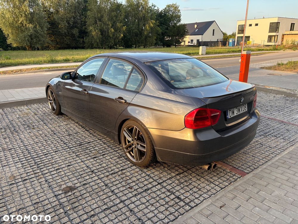 BMW Seria 3 325i - 5