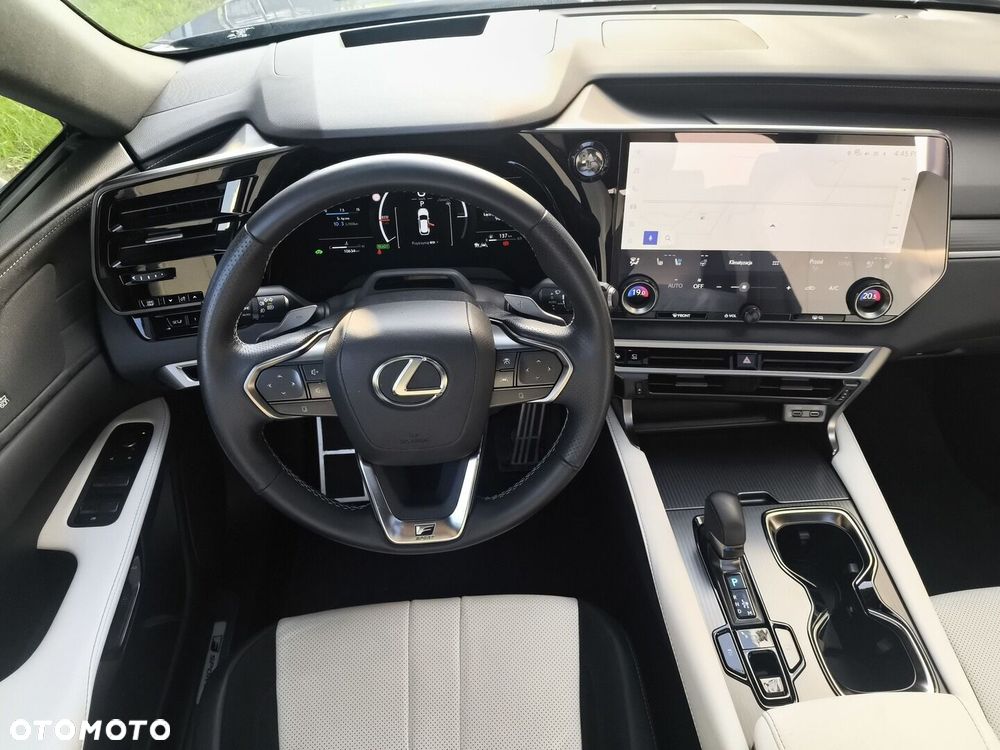Lexus RX - 12