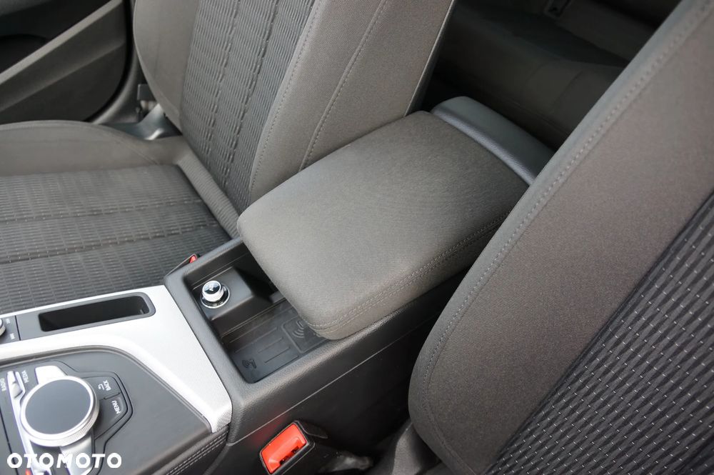 Audi A4 Avant 2.0 TDI clean diesel Quattro - 25