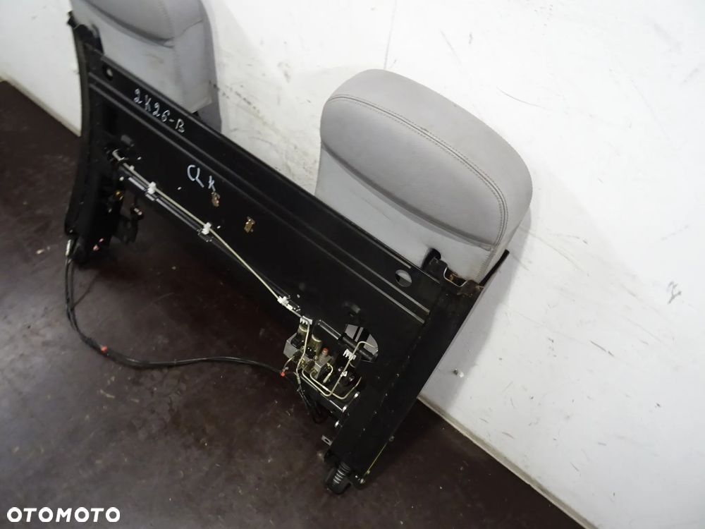 MERCEDES W208 CLK 97-99 ZAGŁÓWKI PRZECIWKAPOTAŻOWE KAPOTAŻOWE ZAGŁÓWEK PAŁĄK MECHANIZM ZAGŁÓWKÓW - 4