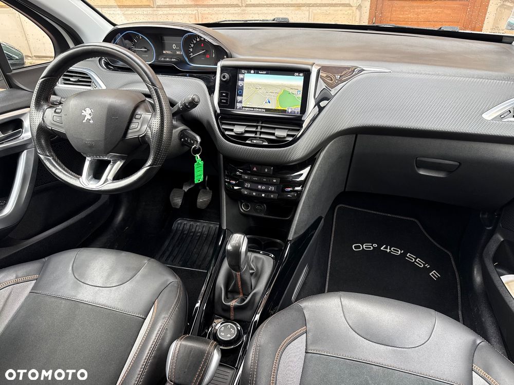 Peugeot 2008 1.2 Pure Tech GPF Crossway S&S - 7