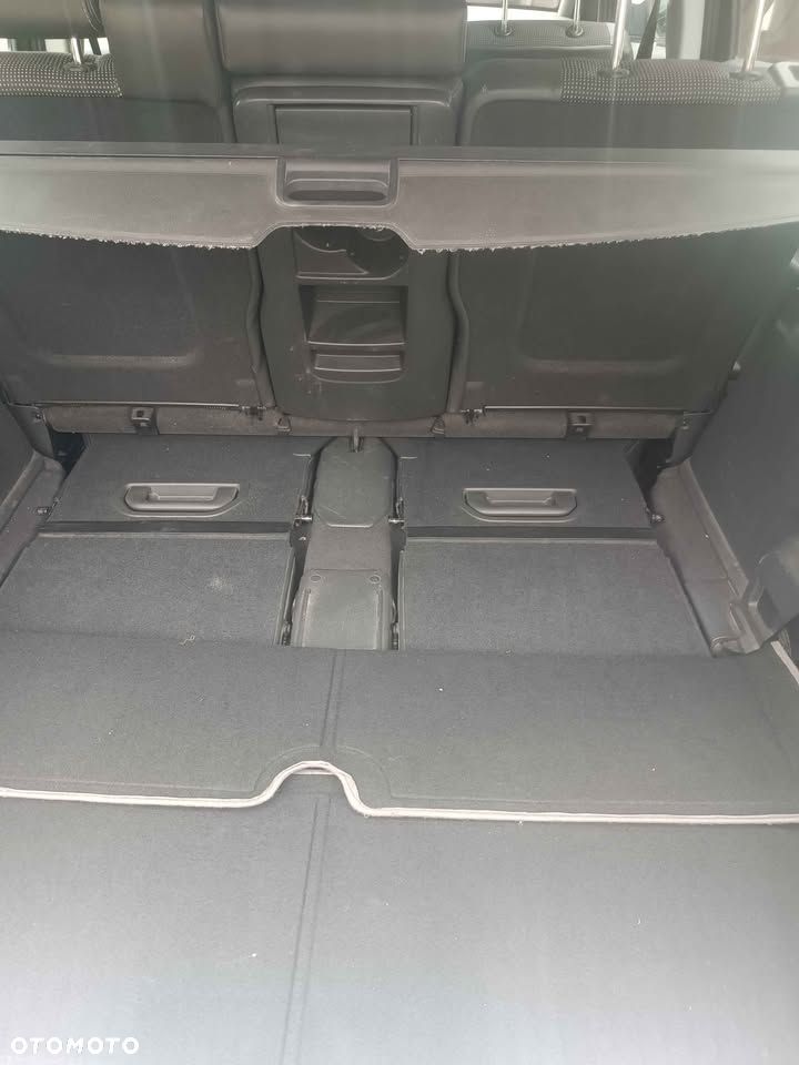 Opel Zafira 1.9 CDTI - 11