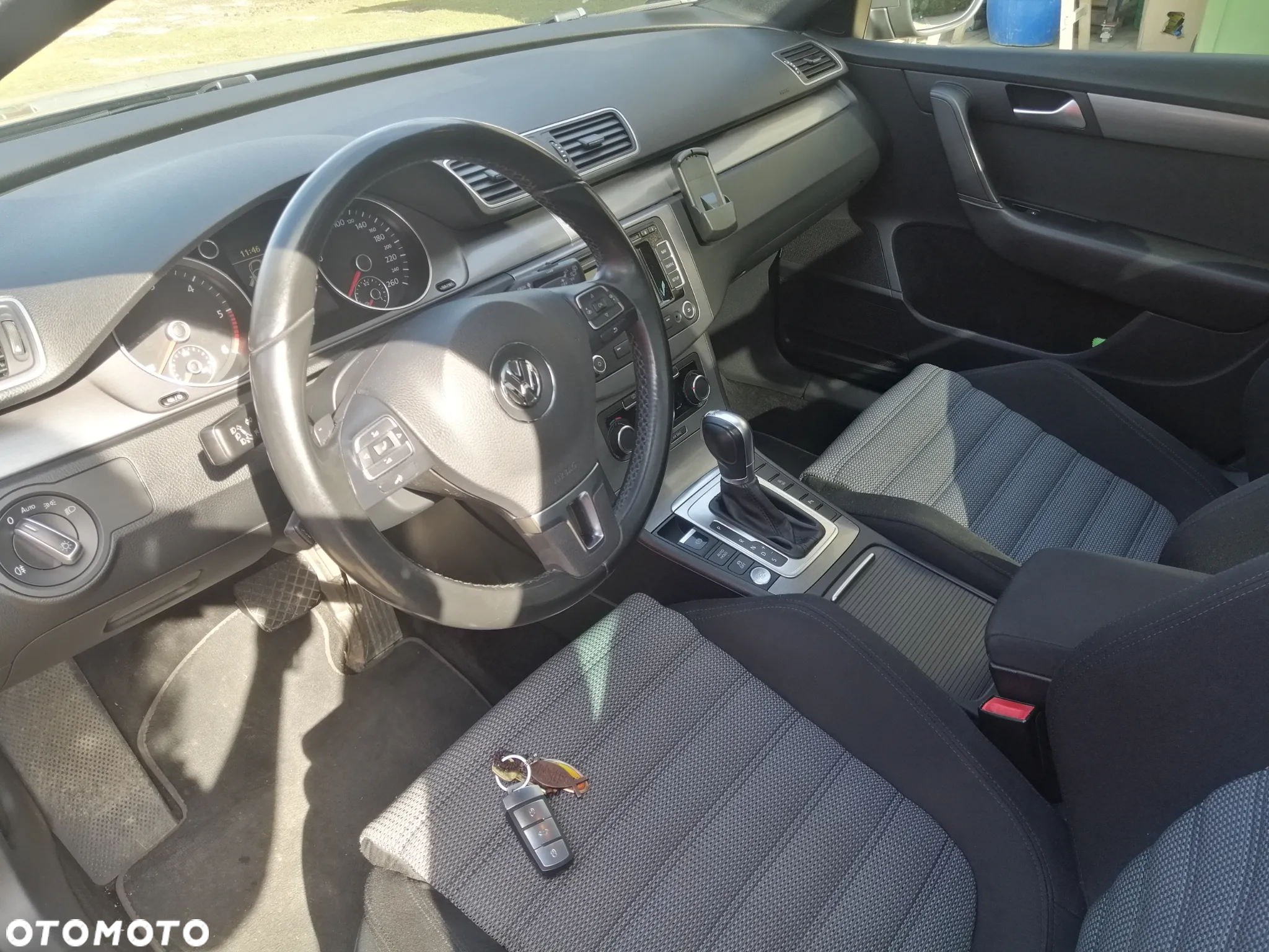 Volkswagen Passat 2.0 TDI Comfortline DSG - 8