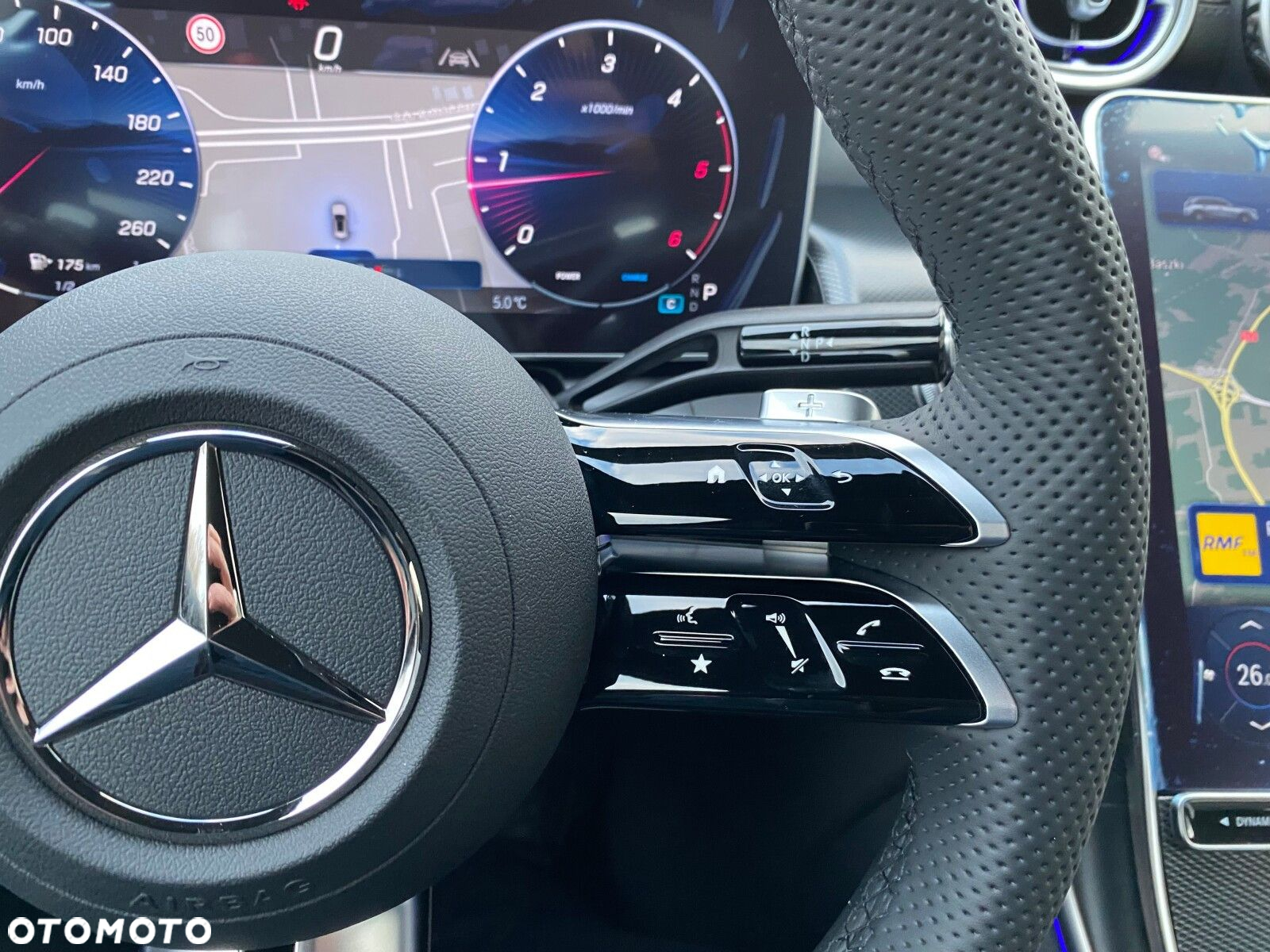 Mercedes-Benz GLC - 13