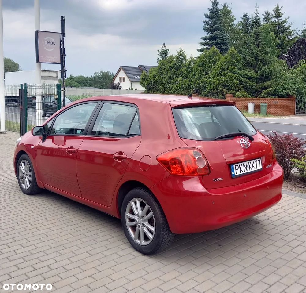 Toyota Auris 1.4 D-4D Luna - 4