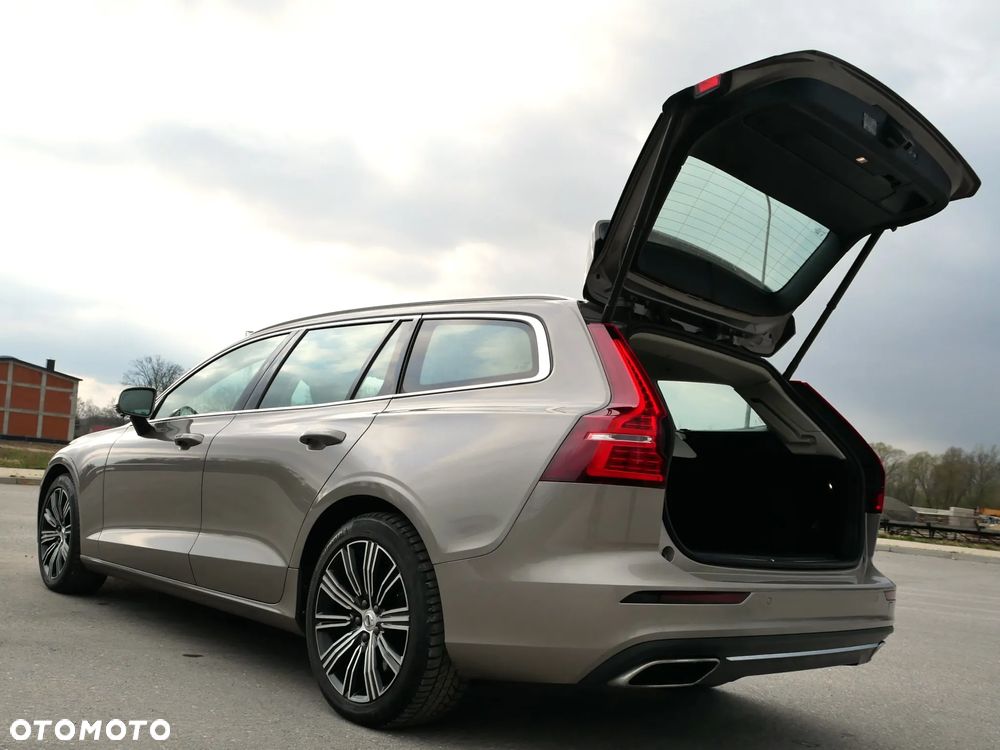 Volvo V60 B5 B AWD Inscription - 11