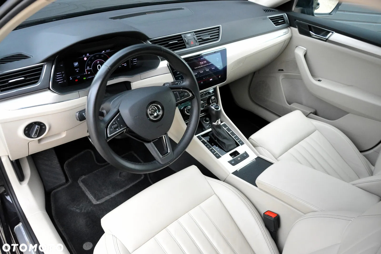 Skoda Superb 2.0 TDI SCR L&K DSG - 10