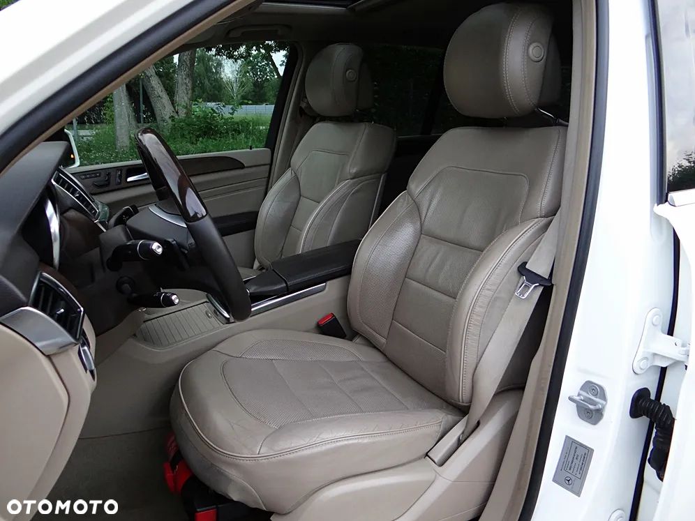Mercedes-Benz ML 350 BlueTEC 4MATIC 7G-TRONIC - 32