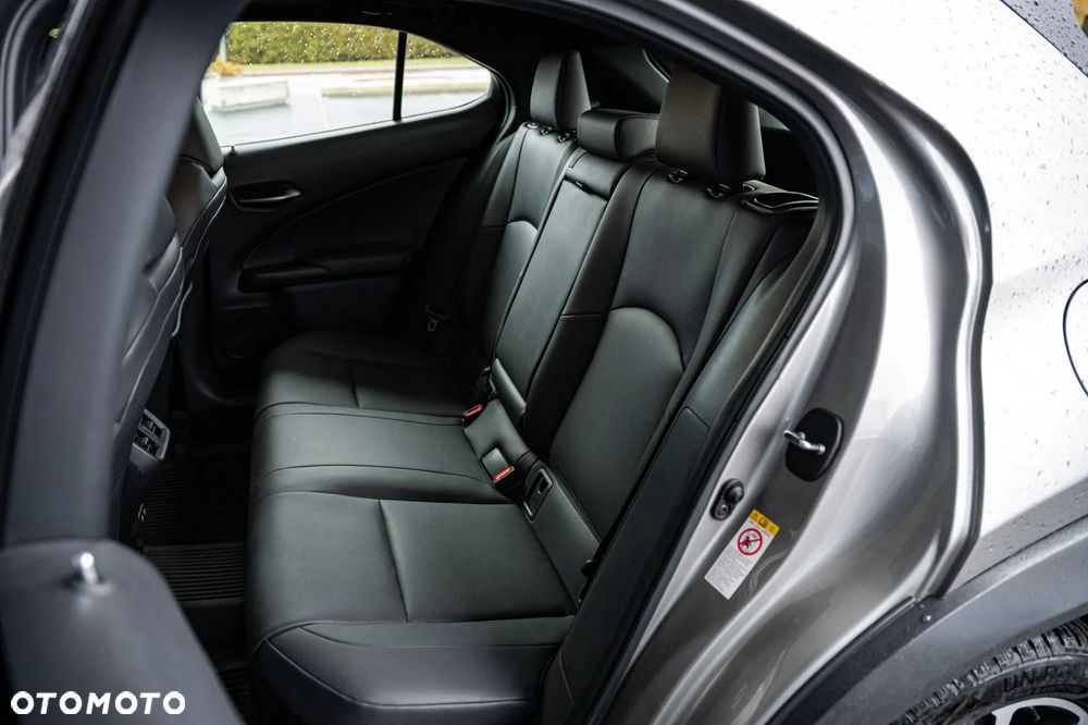 Lexus UX 250h Prestige AWD - 17