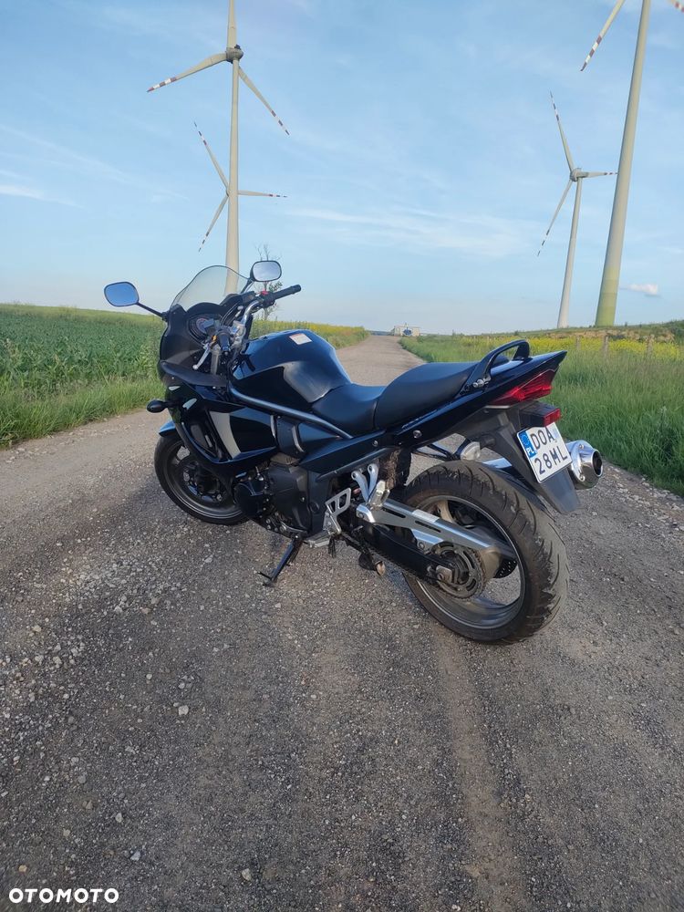 Suzuki GSX - 2