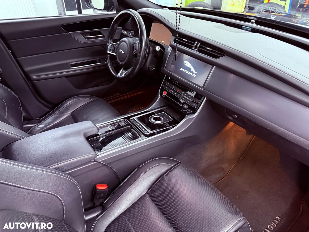 Jaguar XF E-Performance Aut. R-Sport - 14
