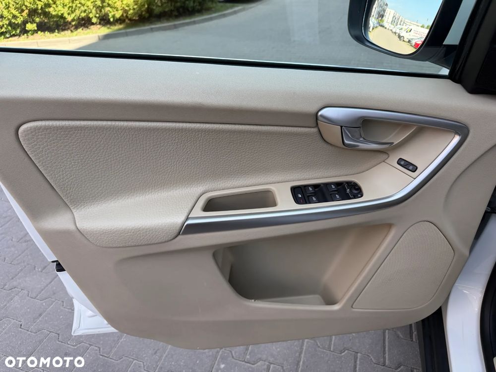 Volvo XC 60 D4 Geartronic Summum - 37