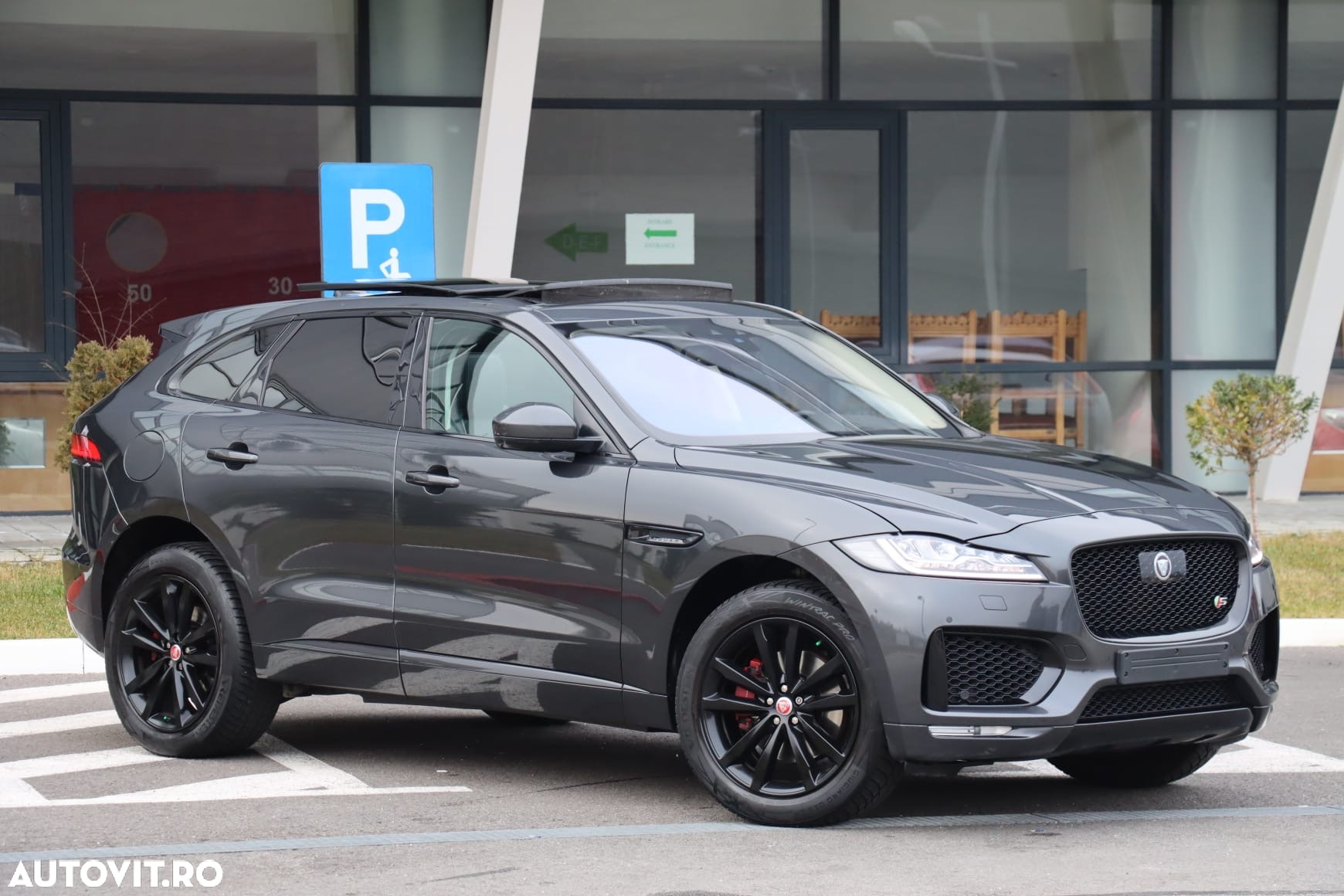 Jaguar F-Pace D300 AWD R-Dynamic S - 12
