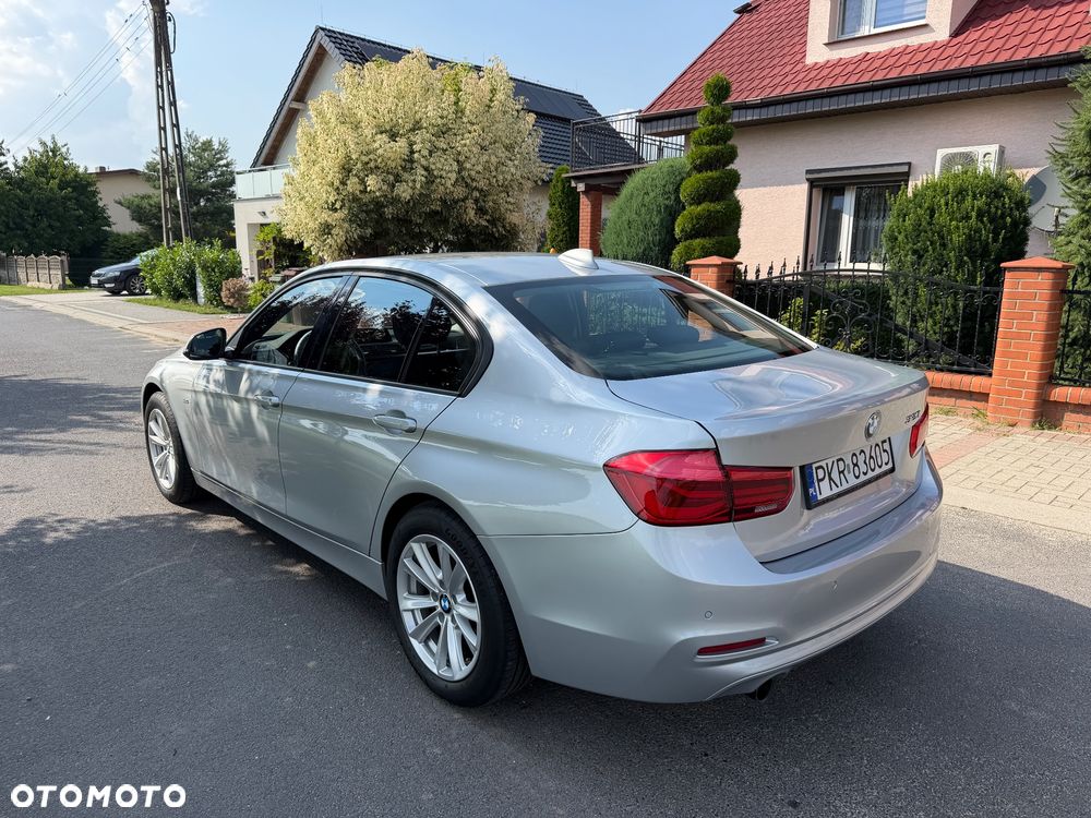 BMW Seria 3 318d Sport Line - 13