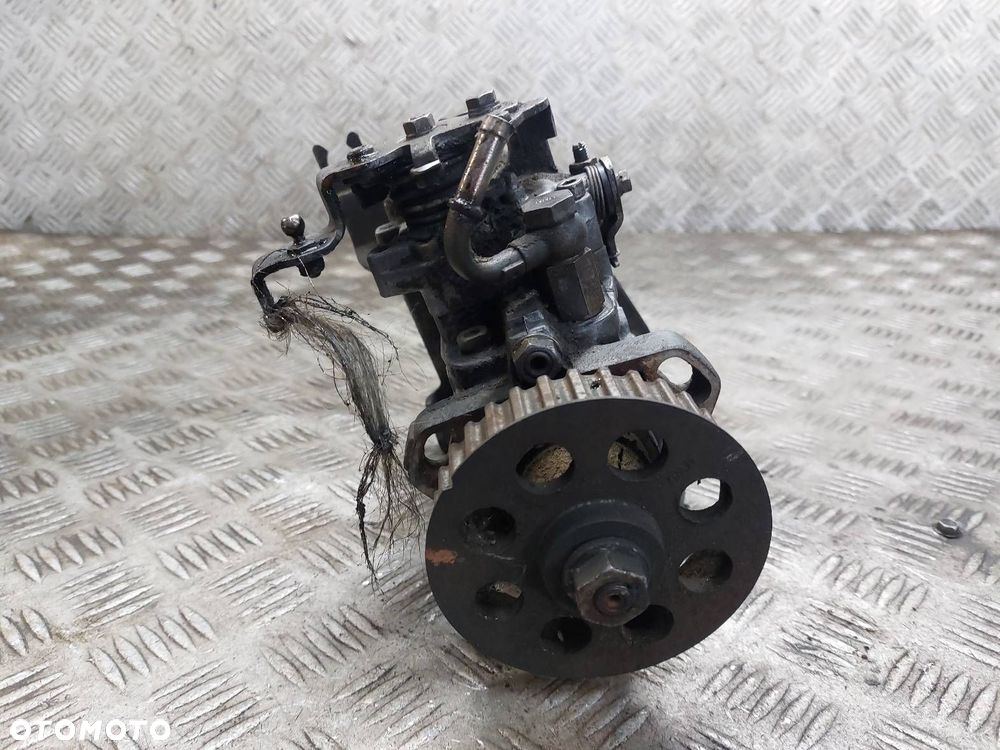 POMPA WTRYSKOWA VOLKSWAGEN TRANSPORTER T4 2.4 D 074130108G ID: 237468 - 2