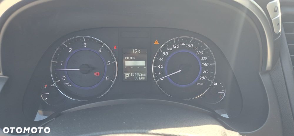 Infiniti Q70 3.0d S Premium - 12