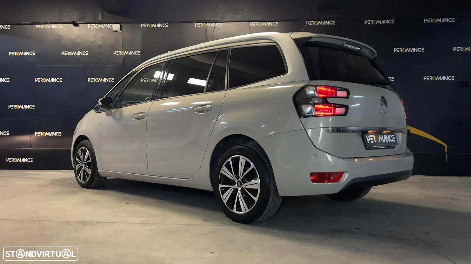Citroën C4 Grand Picasso e-HDi 115 Intensive - 18