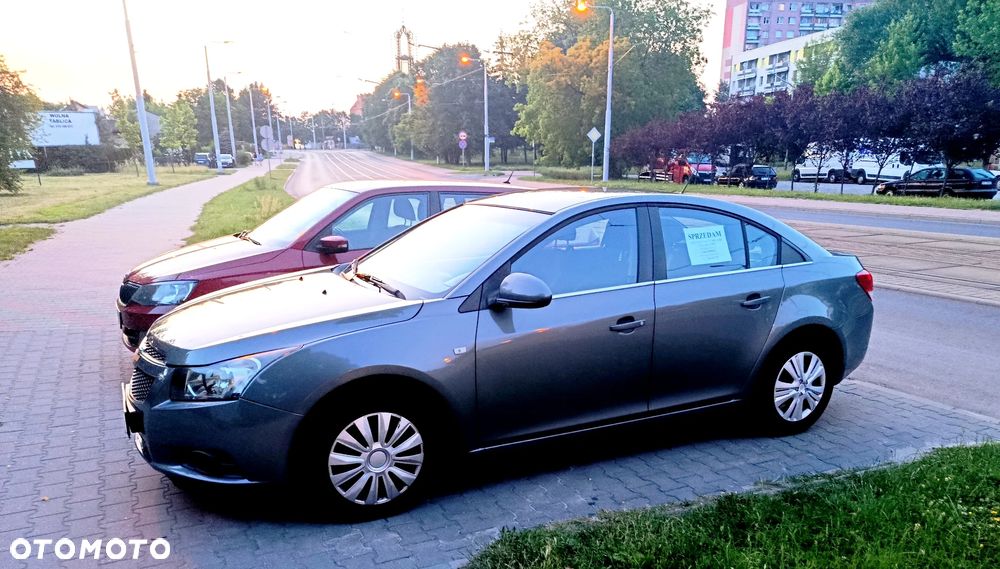 Chevrolet Cruze 1.8 LT+ - 2