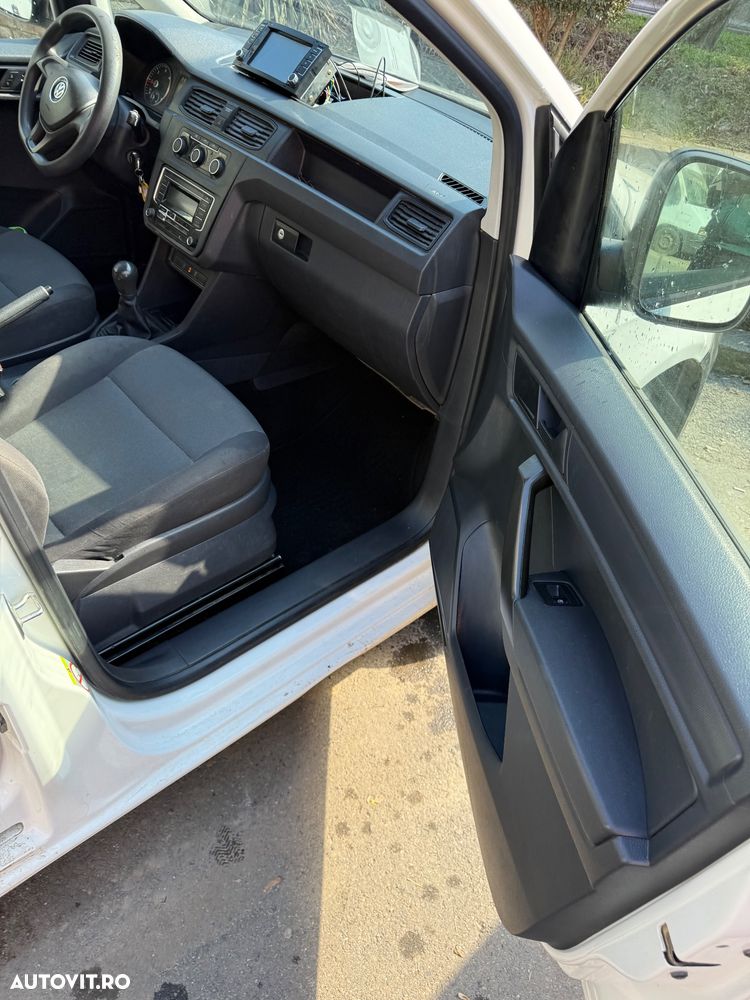 Volkswagen Caddy Maxi 2.0 TDI 75 kW Life - 23
