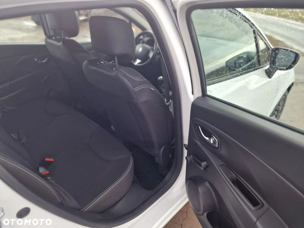 Renault Clio 1.2 16V 75 Limited - 24