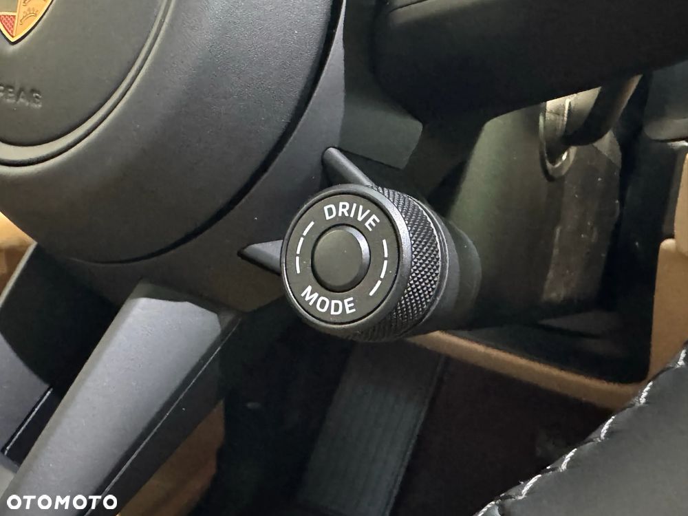 Porsche Cayenne E-Hybrid PHEV Black Edition - 18