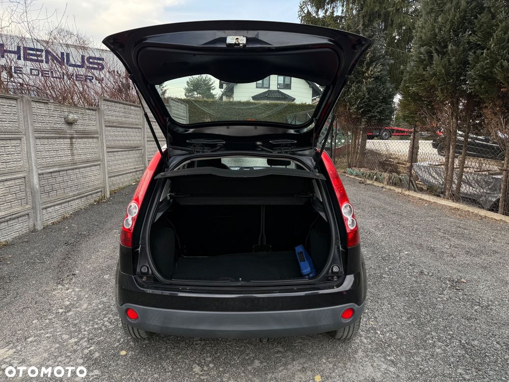 Ford Fiesta 1.3 Trend - 21