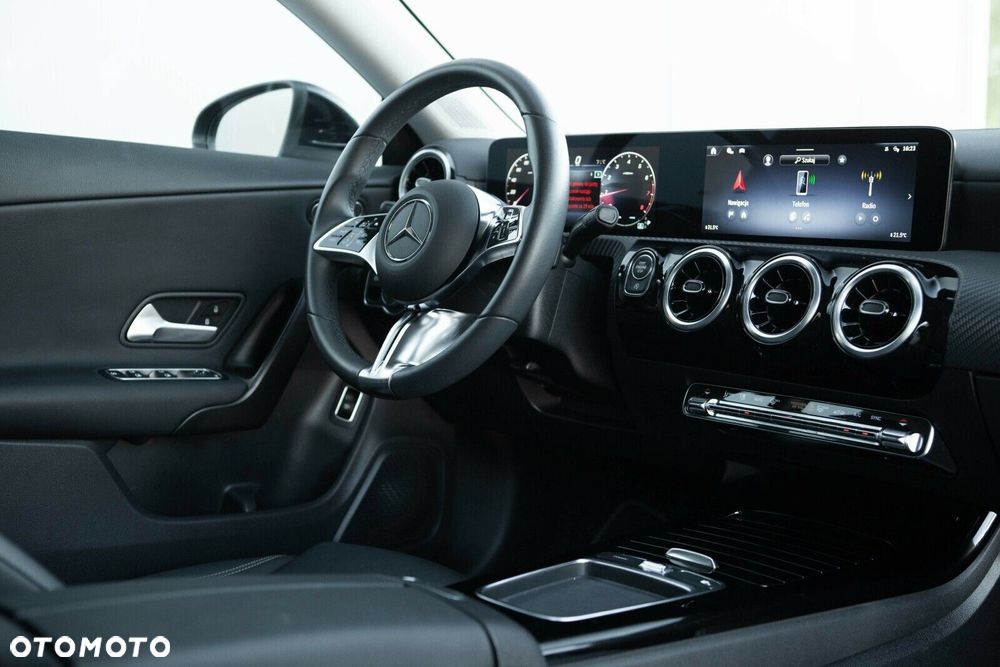 Mercedes-Benz CLA - 22